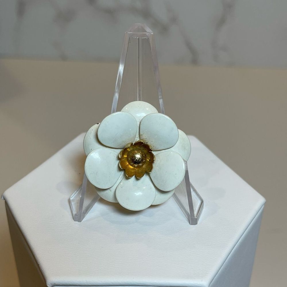 Signed Sarah Coventry Circa 1964 Snow White Collection Small Flower Pin